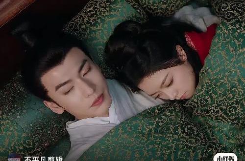 两个显眼包的反应太搞